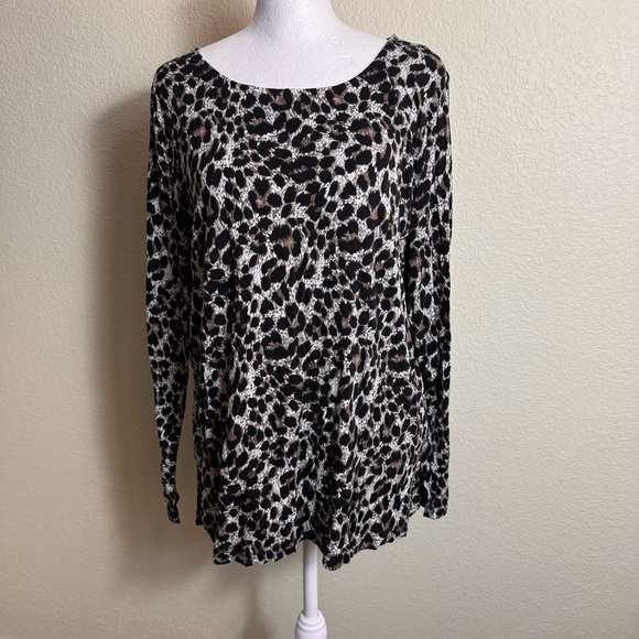 Mario Serrani Women's Long‎ Sleeve T-Shirt Pull-On Knit Size L Animal Print - Picture 1 of 6